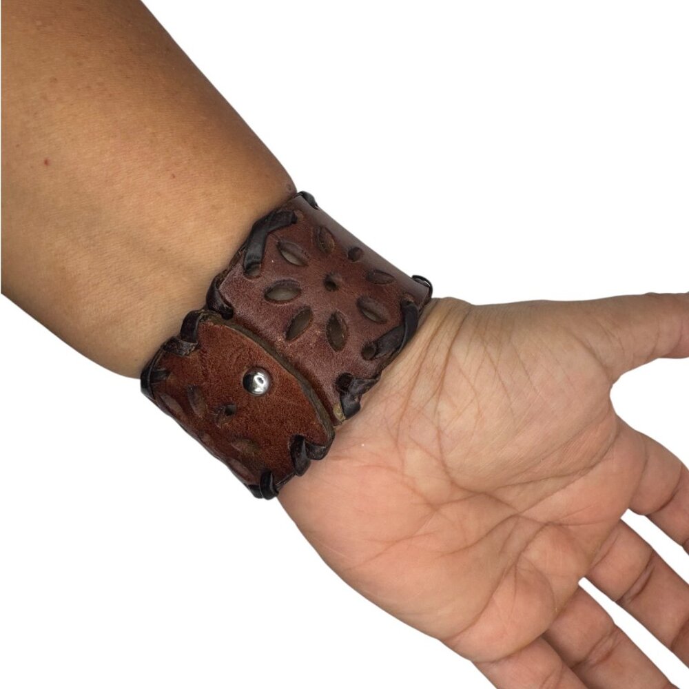 San Antonio Misión Church Broken China W Silver-Blend Metalwork & Leather Cuff - Picture 12 of 15